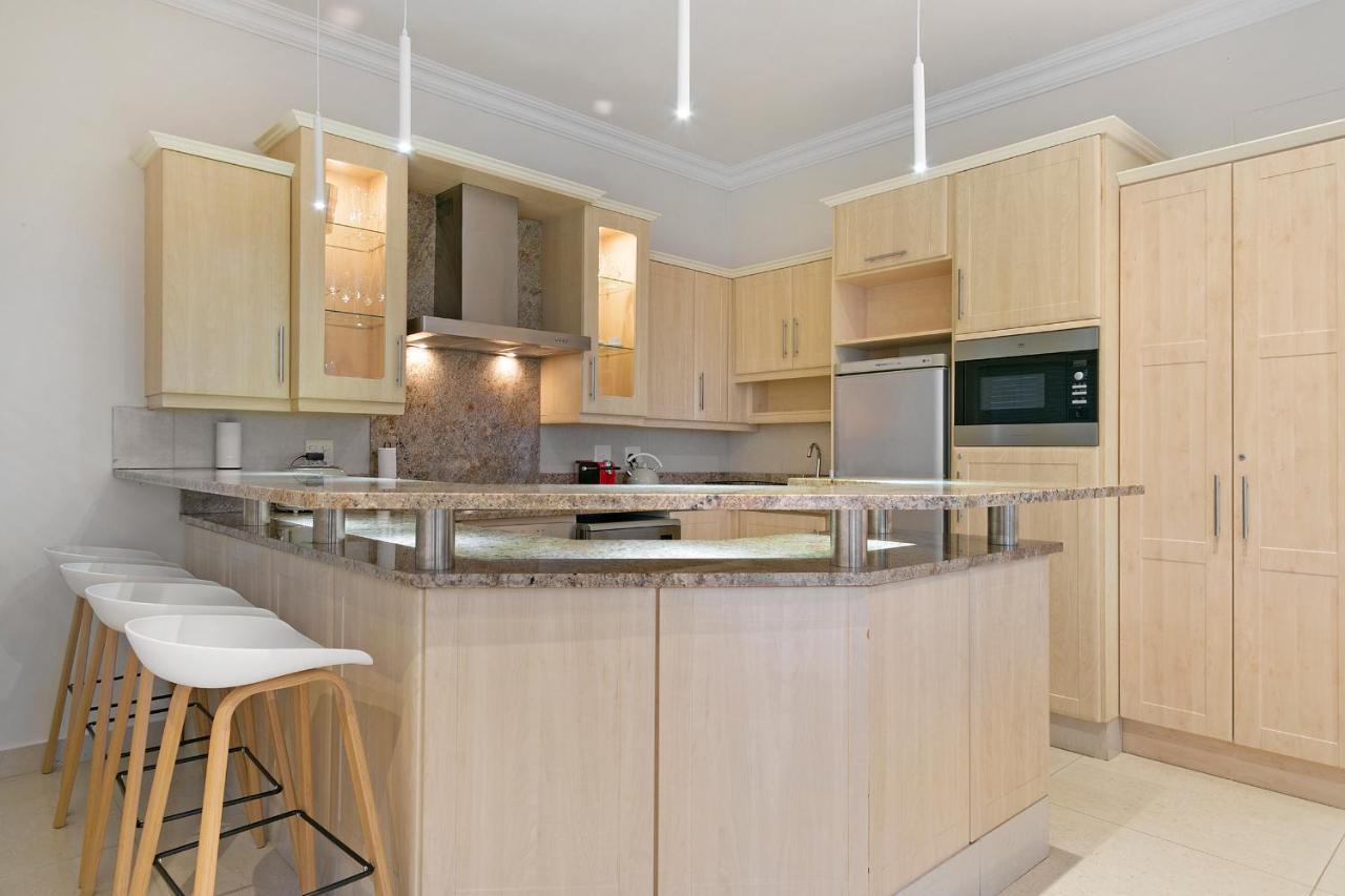 קייפטאון Luxury Serviced Mountain Villa In Constantia מראה חיצוני תמונה